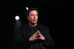 Elon Musk bertanya kepada pengikut Twitter-nya apakah Tesla harus menerima Dogecoin atau tidak. Kecerdasan Data PlatoBlockchain. Pencarian Vertikal. ai.