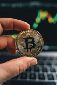 A Bitcoin ára „kedvezményes”, és akár 100,000 XNUMX dollárra is emelkedhet – mondja a Bloomberg PlatoBlockchain Data Intelligence elemzője. Függőleges keresés. Ai.