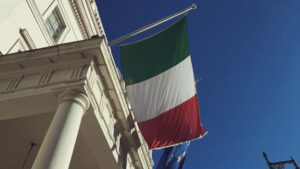 Der Leiter der italienischen Wertpapieraufsichtsbehörde sagt, dass Krypto den Markt für PlatoBlockchain Data Intelligence negativ beeinflussen könnte. Vertikale Suche. Ai.