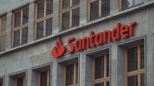 Santander, Elliptic'in müşteri işlemleri PlatoBlockchain Veri Zekasına ilişkin kripto risk tarama aracını kullanıyor. Dikey Arama. Ai.