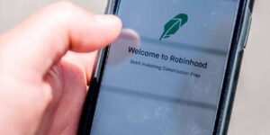 Robinhood Stock نے FINRA Probes CEO PlatoBlockchain ڈیٹا انٹیلی جنس کے طور پر وال سٹریٹ کی شروعات کی۔ عمودی تلاش۔ عی