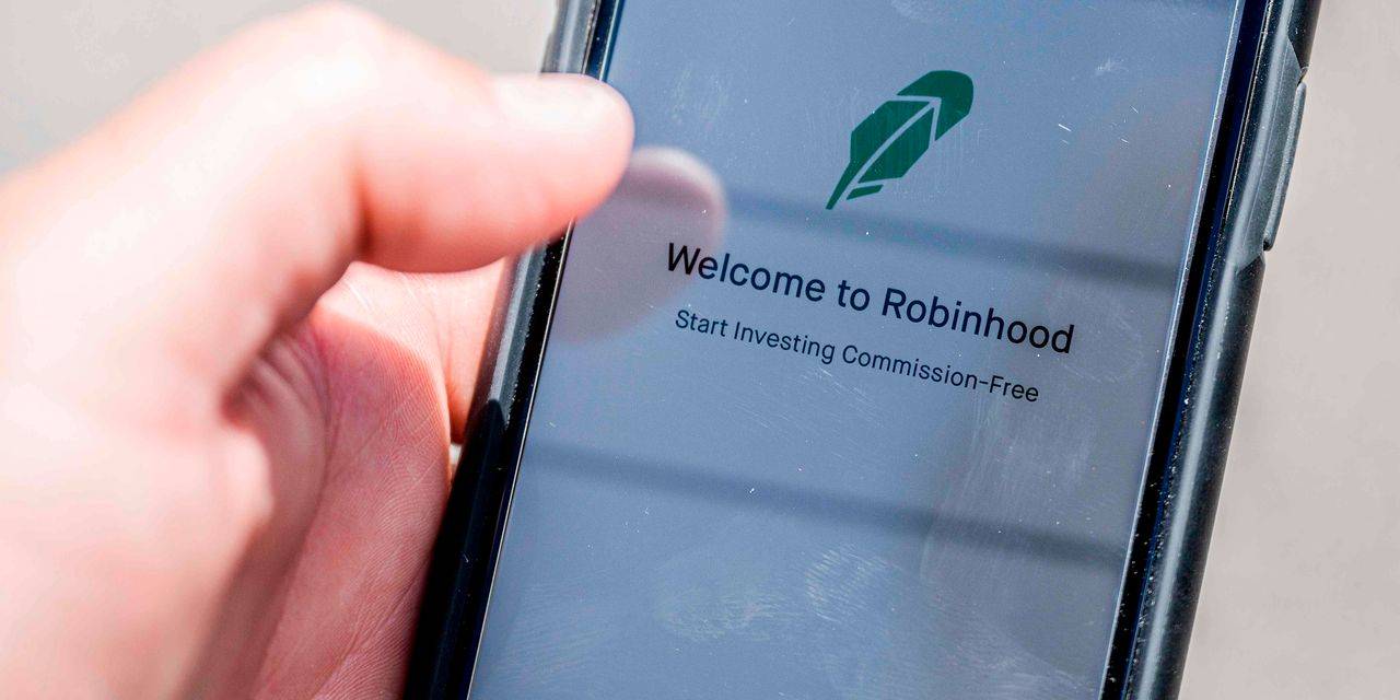 Robinhood Stock Makes Wall Street Debut as FINRA Probes CEO PlatoBlockchain Data Intelligence. Vertical Search. Ai.