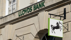 Multi-Billion Dollar Financial Services Firm Lloyds Looks to Hire a Digital Currency Expert PlatoBlockchain Data Intelligence. Vertical Search. Ai.