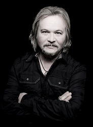 Travis Tritt Calls on Americans To Stand Up for Freedom and Against Discrimination PlatoBlockchain Data Intelligence. Vertical Search. Ai.