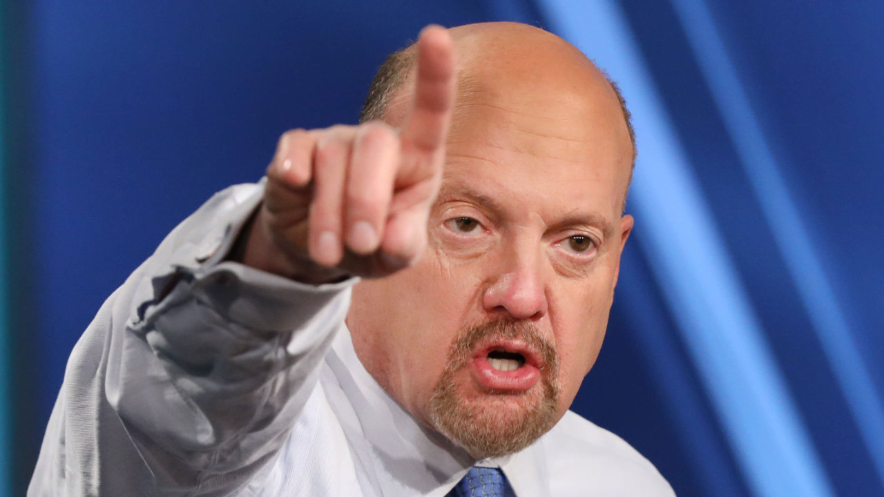 Mad Money Jim Cramer ‘Begs’ Crypto Investors to Take Profits — Says ‘I Don’t Want You to Lose Money’ PlatoBlockchain Data Intelligence. Vertical Search. Ai.