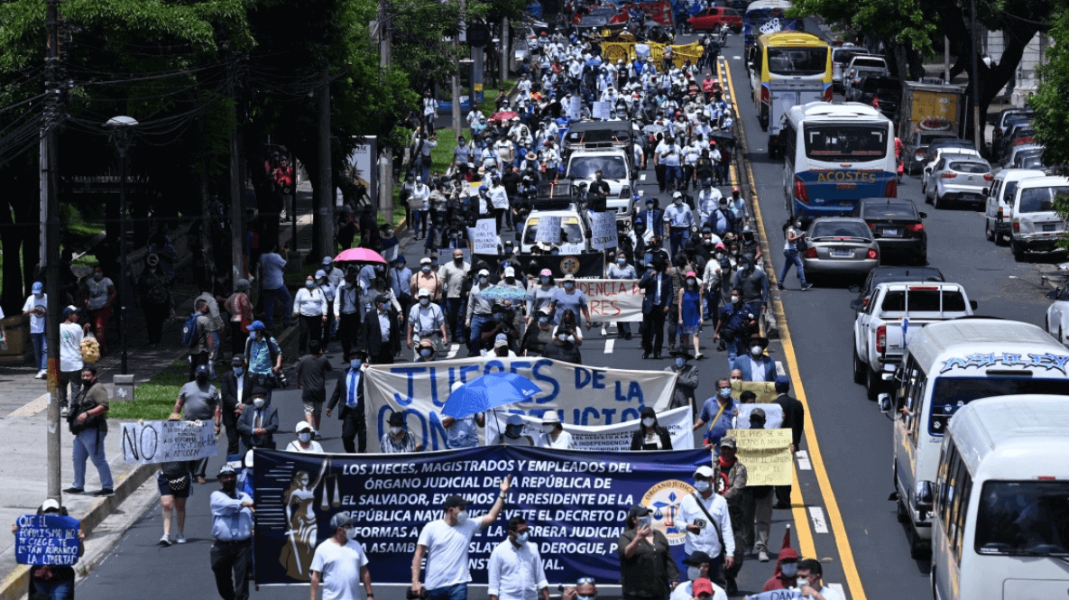 Protestors in El Salvador marching against Bitcoin 