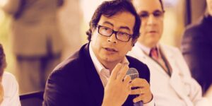 Kolombia Bisa Menggunakan Air Terjun untuk Menghasilkan Bitcoin, Bukan Kokain: Senator Petro PlatoBlockchain Data Intelligence. Pencarian Vertikal. ai.