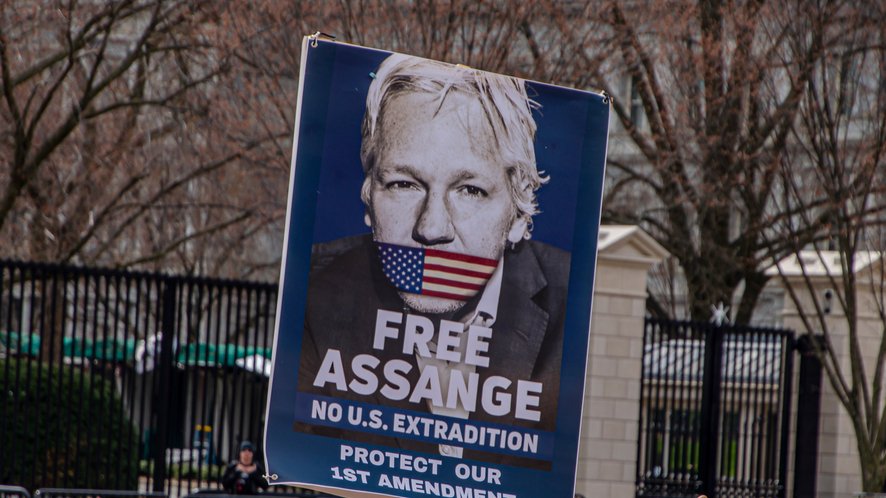En DAO, der forsøger at befri Julian Assange, har rejst 4 millioner dollars og tæller PlatoBlockchain Data Intelligence. Lodret søgning. Ai.