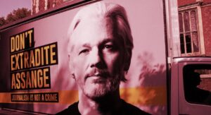 Assange DAO kerää 7.8 miljoonaa dollaria Ethereumista ostaakseen NFT:n – ja vapauttaa WikiLeaksin perustajan PlatoBlockchain Data Intelligencen. Pystysuuntainen haku. Ai.