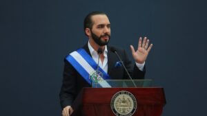 El Salvadorin presidentti kutsuu Yhdysvaltain senaattoreita "boomeriksi" Bitcoin Bill PlatoBlockchain Data Intelligencen takia. Pystysuuntainen haku. Ai.