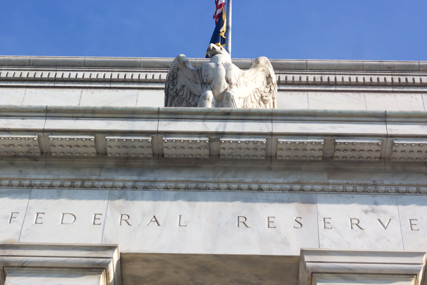 Fed mengadopsi aturan baru yang melarang pejabat dari memperdagangkan saham, obligasi, dan crypto Data Intelligence PlatoBlockchain. Pencarian Vertikal. ai.