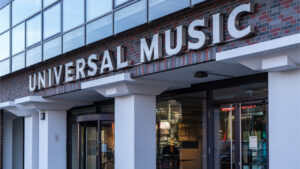 شركاء Universal Music Group مع Curio - خطط الترفيه العملاقة لاستخدام منصة NFT للملصقات وتسجيل الفنانين ذكاء بيانات PlatoBlockchain. البحث العمودي. عاي.