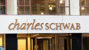 File Charles Schwab untuk 'ETF Ekonomi Crypto' Dengan Intelijen Data SEC PlatoBlockchain. Pencarian Vertikal. ai.