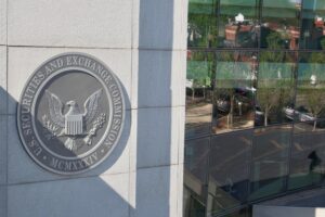 SECはNFTを狙うのか？レポートによると、規制当局はPlatoBlockchain Data Intelligenceの違法なトークン提供を懸念しているとのこと。垂直検索。あい。
