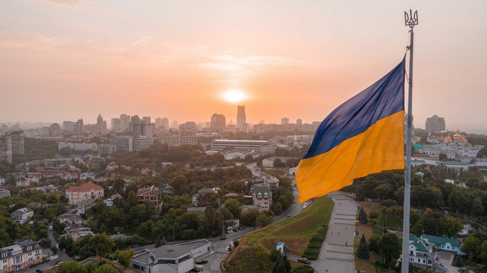 Ukrayna Devlet Başkanı Zelensky, Kripto PlatoBlockchain Veri İstihbaratı için Yasal Çerçeveyi İmzaladı. Dikey Arama. Ai.