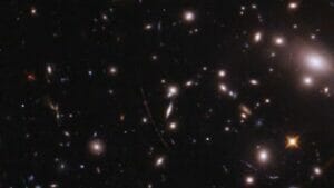 Astronomowie właśnie odkryli najdalszą jak dotąd gwiazdę. Jak daleko wstecz w czasie moglibyśmy zobaczyć? Inteligencja danych PlatoBlockchain. Wyszukiwanie pionowe. AI.