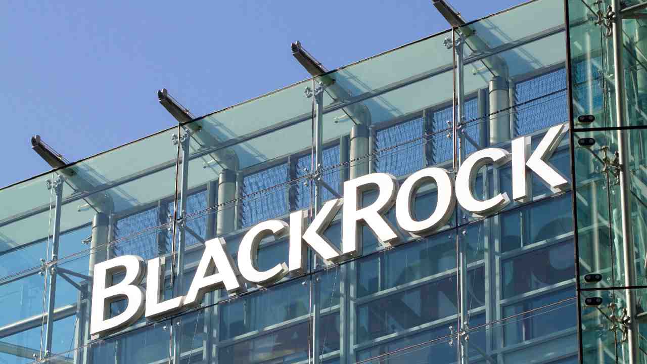 Blackrock Launches Blockchain ETF Offering Investors Exposure to Crypto Sector PlatoBlockchain Data Intelligence. Vertical Search. Ai.