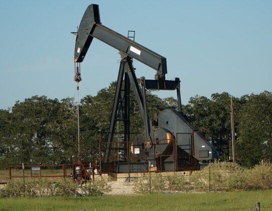 Метан, нефтяная вышка