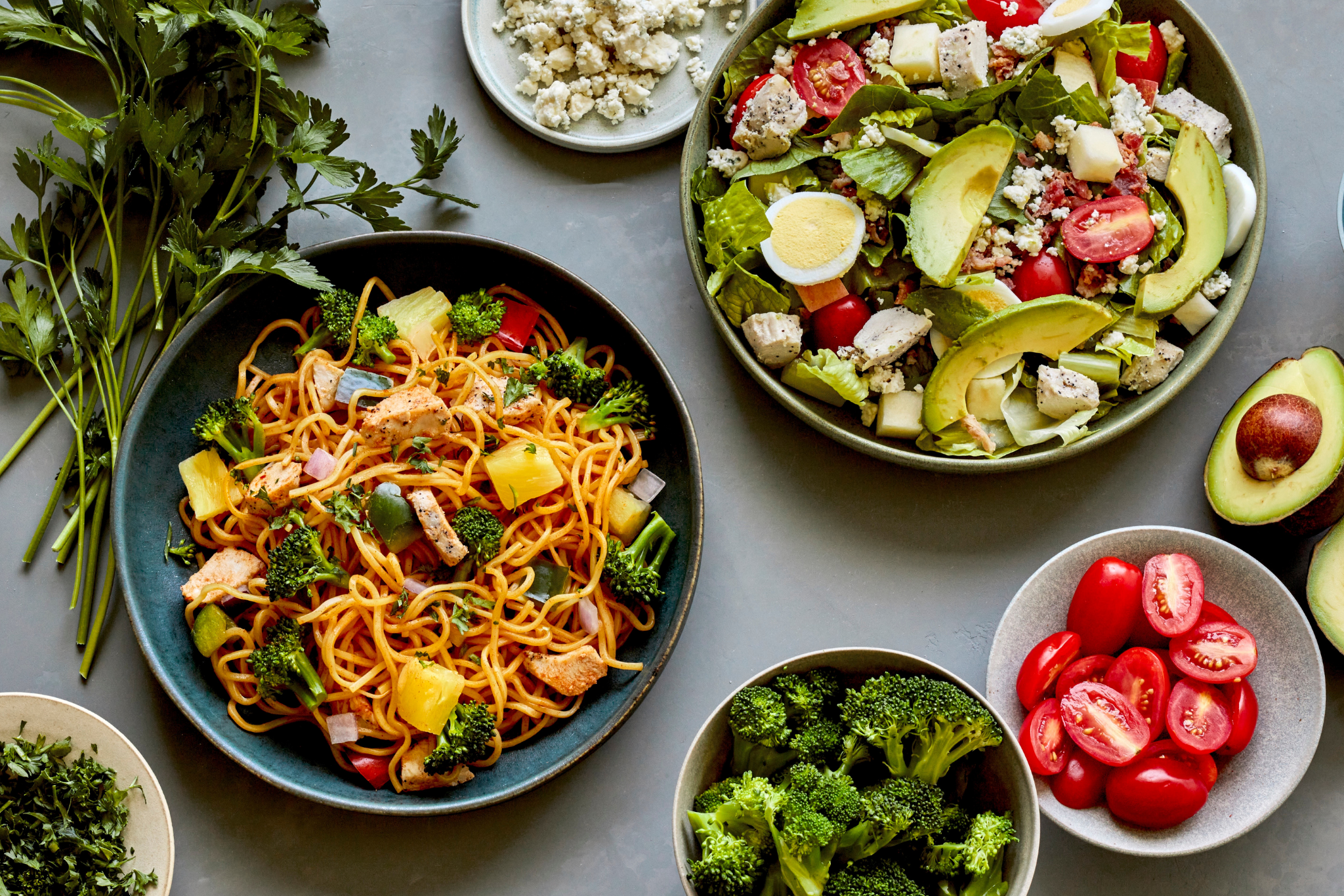 honeygrow fundraiser lifestyle options - salads, stir fry and vegetables