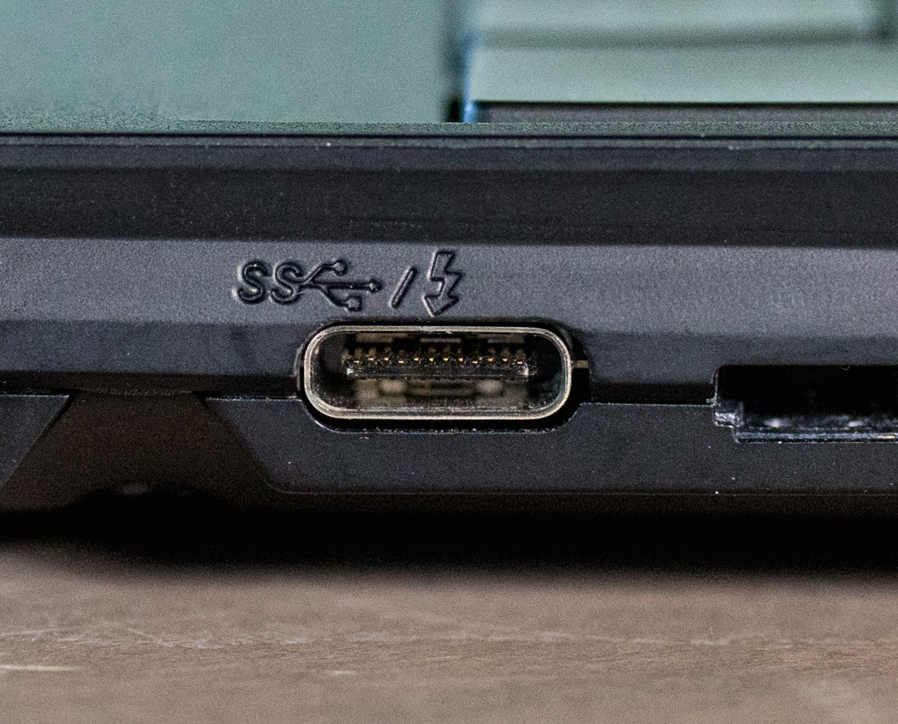 USB-C پورٹ