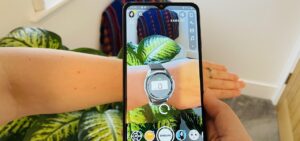 Теперь вы можете примерить и протестировать умные часы Samsung Galaxy в дополненной реальности через Snapchat NextReality PlatoBlockchain Data Intelligence. Вертикальный поиск. Ай.