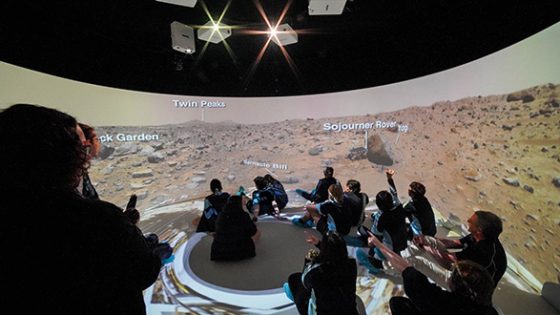 Avustralyalı eğitimciler '360° Igloo'ya zemin projeksiyonu ekleyen ilk' PlatoBlockchain Veri Zekası. Dikey Arama. Ai.