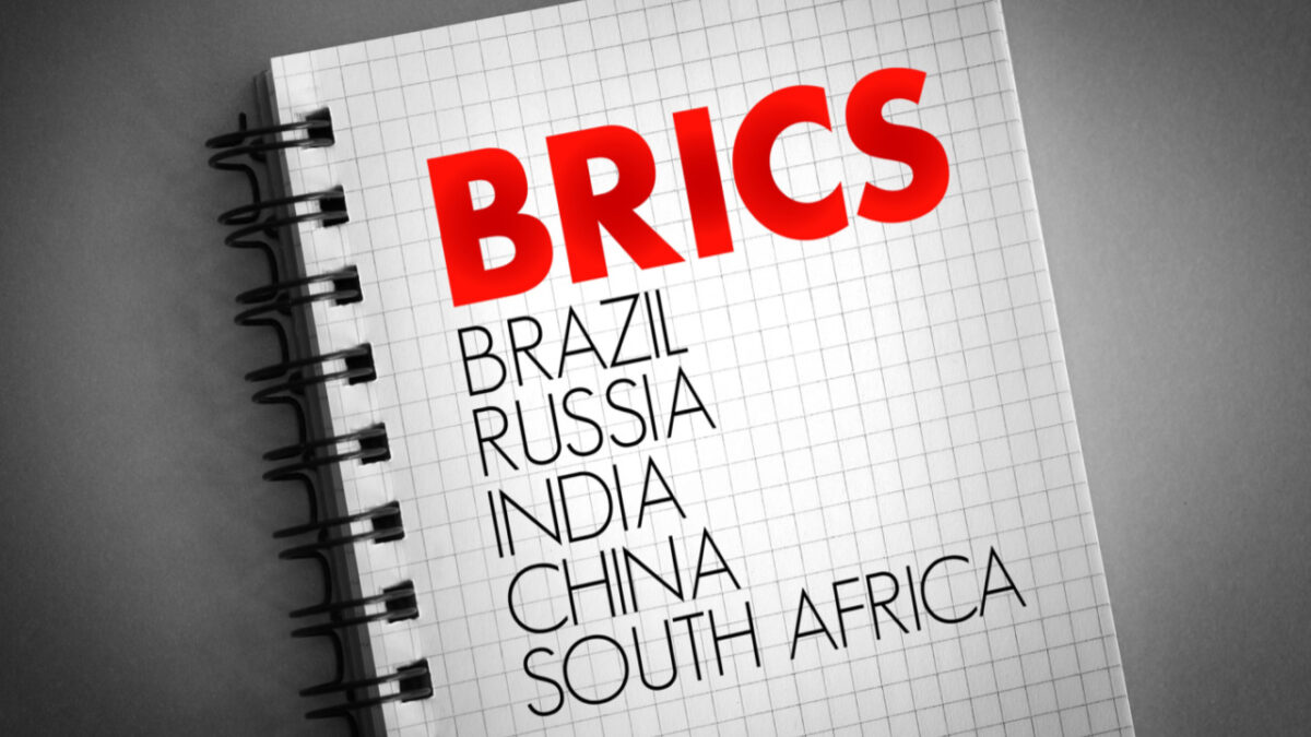 Analytikere: BRICS-valuta er beregnet til at konkurrere med USD, Trump advarer om depression, da Kiyosaki forudsiger obligationsnedbrud, venter på at købe Bitcoin — Bitcoin.com News Week in Review PlatoBlockchain Data Intelligence. Lodret søgning. Ai.