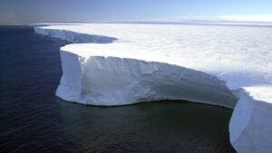 Forskare studerade den antarktiska inlandsisen i över 10,000 XNUMX år. Deras resultat ger insikt för framtidens PlatoBlockchain Data Intelligence. Vertikal sökning. Ai.