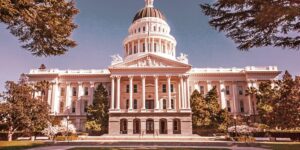California Mengakhiri Larangan Bitcoin dan Sumbangan Crypto Lainnya untuk Kampanye Politik Intelijen Data PlatoBlockchain. Pencarian Vertikal. Ai.