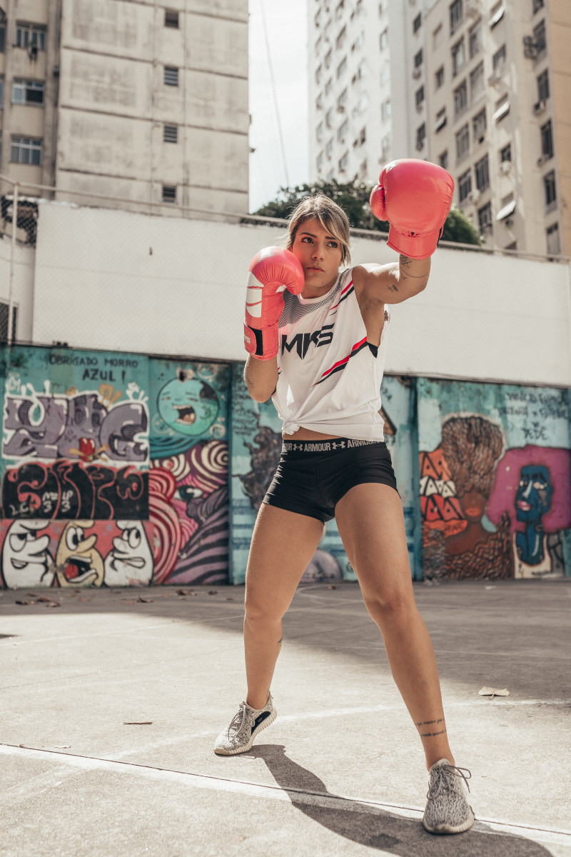 اولین مبارز زن UFC که از طریق هوش داده پلاتو بلاک چین با مشارکت Bitwage به بیت کوین پرداخت می شود. جستجوی عمودی Ai.