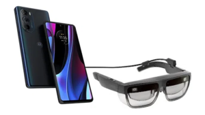 motorola edge+ และแว่นตา Lenovo ThinkReality A3 AR