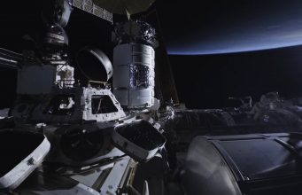 'Space Explorers' juhlii kuuhun laskeutumista ensimmäisellä avaruuskävelyllä, joka on tallennettu elokuvalliseen VR:n PlatoBlockchain Data Intelligence -tekniikkaan. Pystysuuntainen haku. Ai.