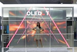 LG stellt auf der Messe PlatoBlockchain Data Intelligence das bisher größte OLED-TV-Panel vor. Vertikale Suche. Ai.