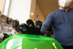 Octopus-inspired glove grabs underwater objects using LIDAR PlatoAiStream Data Intelligence. Vertical Search. Ai.