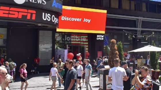 Jollibee abre en Times Square con una agradable pantalla LED PlatoBlockchain Data Intelligence. Búsqueda vertical. Ai.