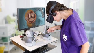 La piattaforma di formazione chirurgica VR raccoglie 20 milioni di dollari, consolidando ulteriormente il ruolo della realtà virtuale in medicina PlatoBlockchain Data Intelligence. Ricerca verticale. Ai.