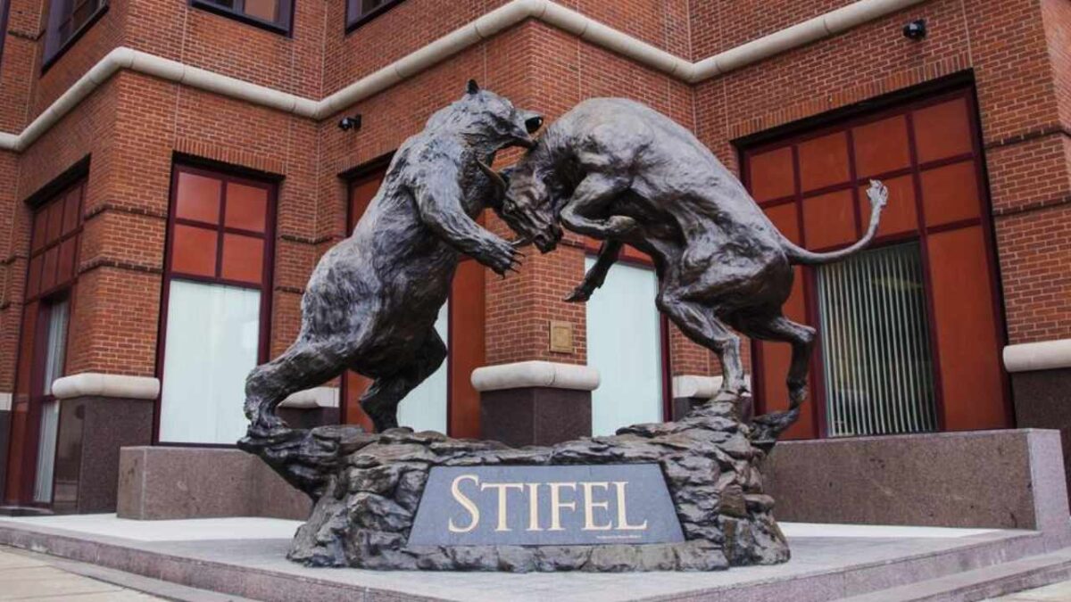 Stifel Financial: 97 % Yhdysvaltain johtajista oli varautunut taantumaan