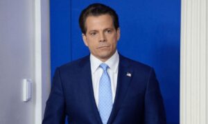 FTX Ventures to Acquire 30% Stake in Anthony Scaramucci’s SkyBridge (Report) PlatoBlockchain Data Intelligence. Vertical Search. Ai.