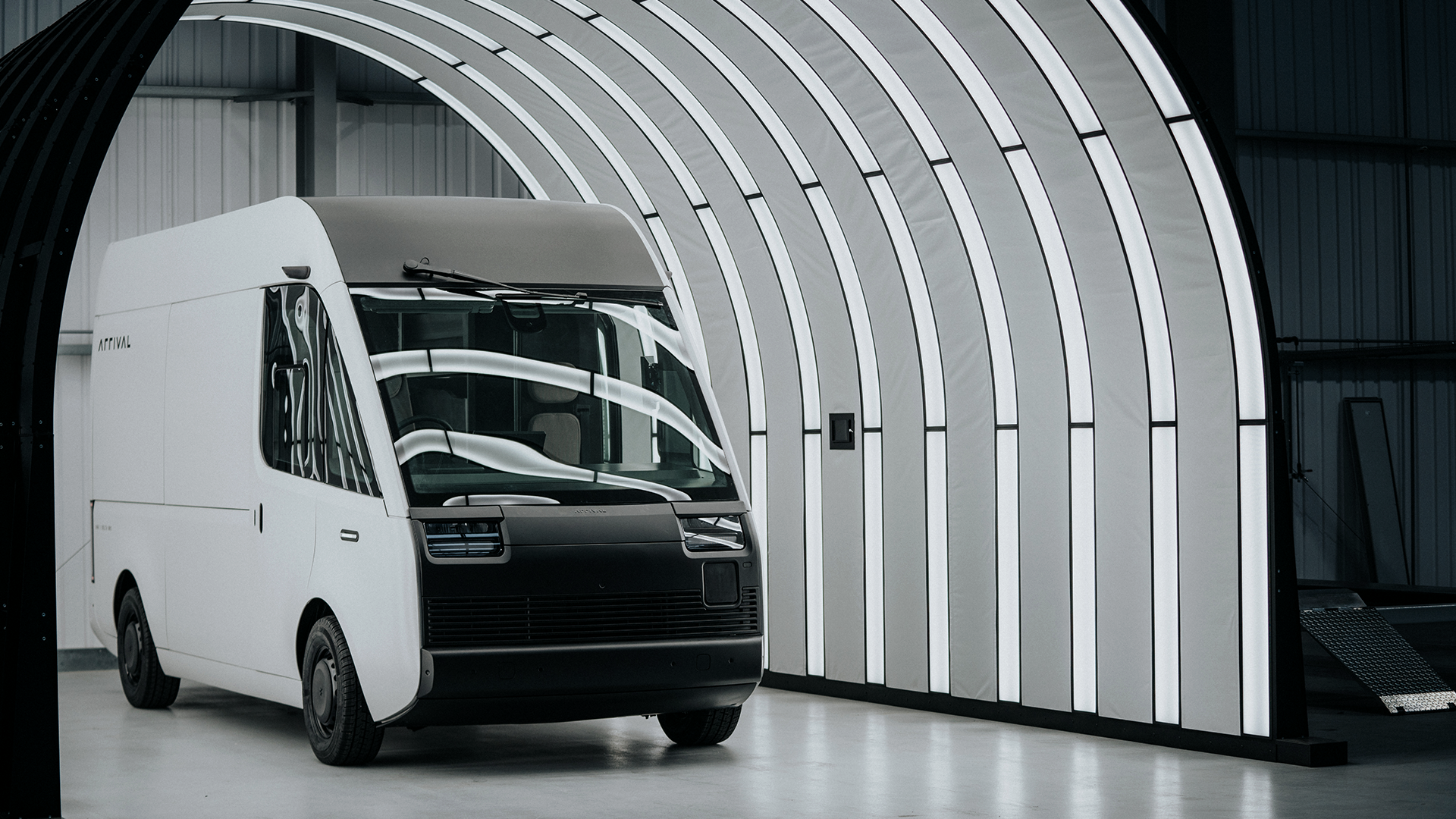 Il primo furgone elettrico di Arrival esce dalla linea di produzione PlatoBlockchain Data Intelligence. Ricerca verticale. Ai.