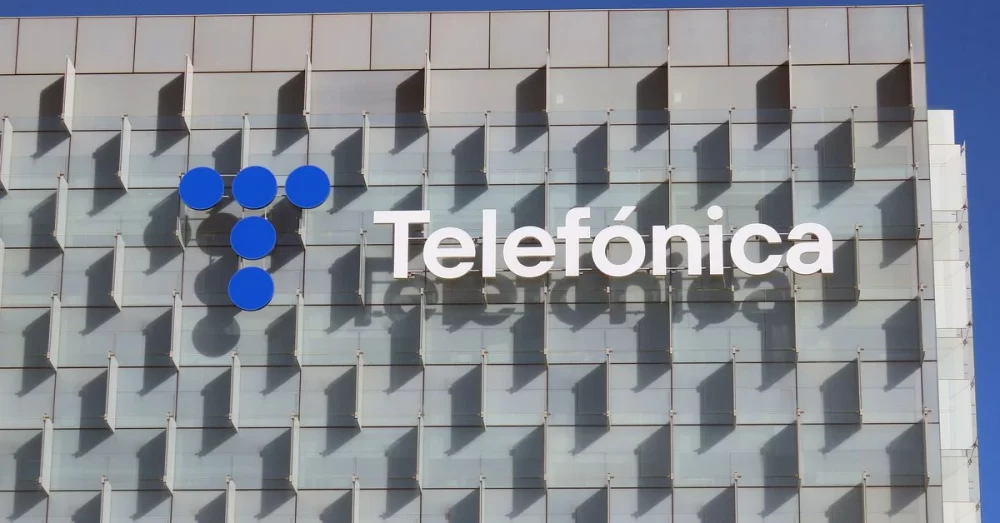 Telefónica، سپین کا سب سے بڑا Telco، کرپٹو کے ساتھ خریداری کی اجازت دیتا ہے، مقامی ایکسچینج Bit2Me PlatoBlockchain ڈیٹا انٹیلی جنس میں سرمایہ کاری کرتا ہے۔ عمودی تلاش۔ عی