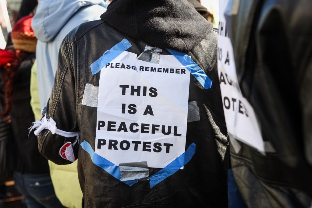 rauhanomainen protesti