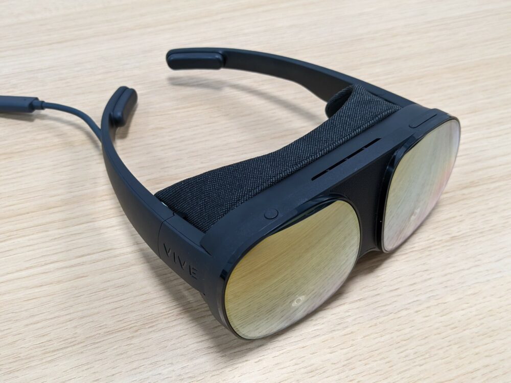 HTC plaagt een nieuwe 'kleine' Vive-headset - wat zou het kunnen zijn? PlatoBlockchain-gegevensintelligentie. Verticaal zoeken. Ai.