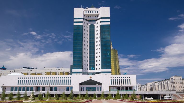 Eelnõu eesmärk on piirata Kasahstanis krüptokaevandamist ainult registreeritud ettevõtetega