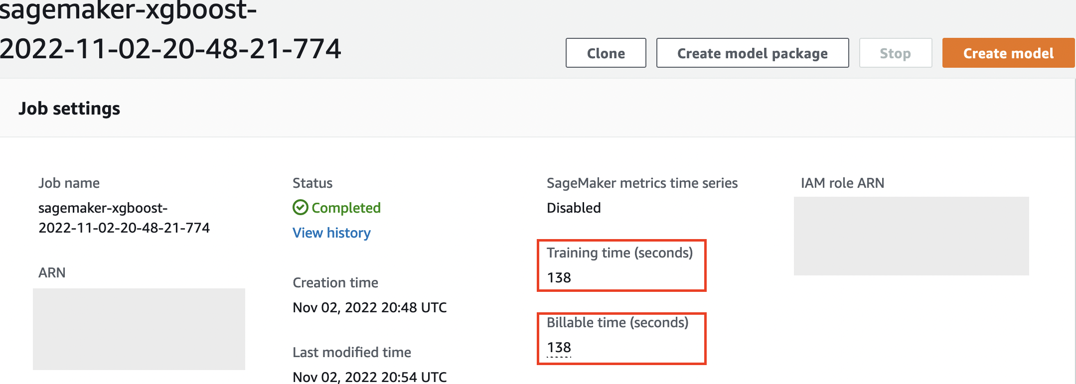 Konsolinäkymä yhdestä SageMaker Training -työstä