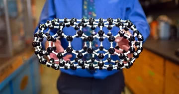 'Fullertubes', PlatoBlockchain Veri Zekası Karbon Kristalleri Ailesine Katılıyor. Dikey Arama. Ai.