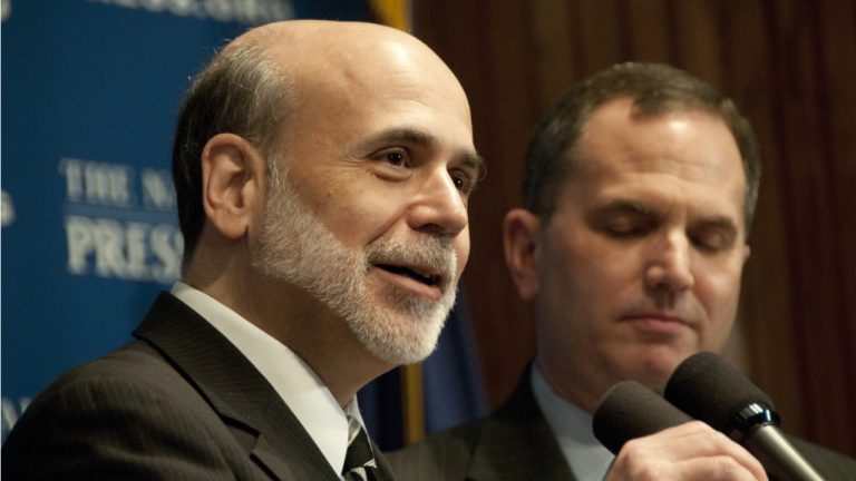 노벨상 수상자 벤 버냉키(Ben Bernanke)는 암호화폐를 비난하며 토큰이 '전혀 경제적 가치를 갖는 것으로 나타나지 않았다'고 말했습니다. PlatoBlockchain Data Intelligence. 수직 검색. 일체 포함.