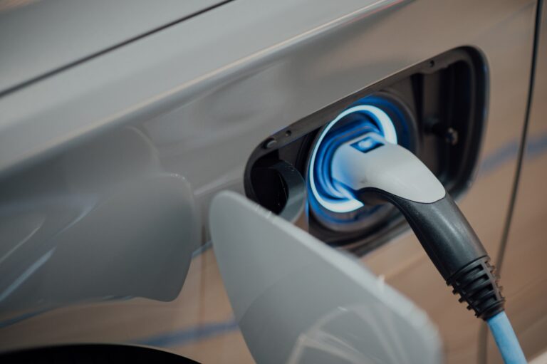 $ADA: יצרנית כלי רכב חשמליים משתמשת בקרדנו, שואפת להשיק בסרי לנקה