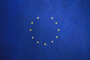 האיחוד האירופי מחשיב תקנות משמעותיות עבור AI