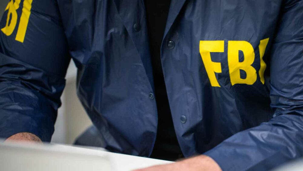 FBI konfiskeeris Bitcoini ülemere petturitelt, kes esinesid USA õiguskaitseametnikena