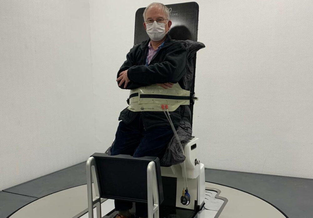 Le fauteuil de positionnement du patient ouvre la voie à la radiothérapie verticale